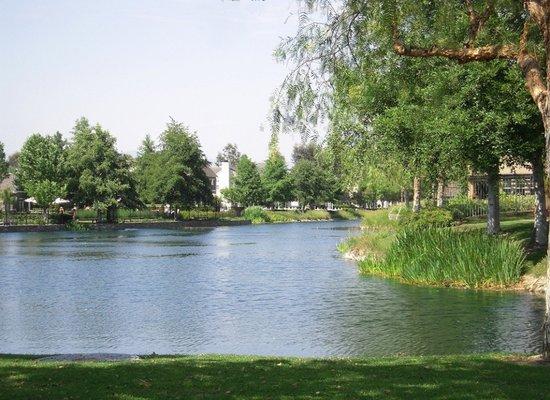 Bridgeport Lake in Valencia, CA