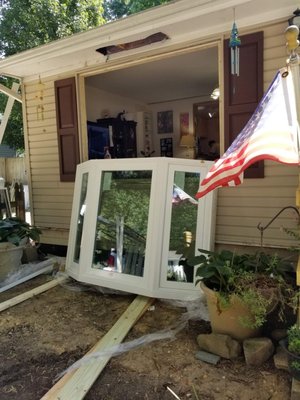 Damaged bay window