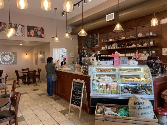 Excellent, friendly service. Owner makes her own spices and doesn't just use generic flavors. She also roasts her own beans in house.