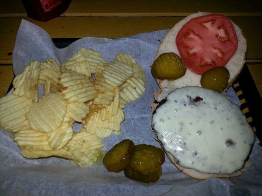 Cheeseburger. Dry, but tasty.