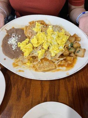 Chilaquiles rojos (7/10)