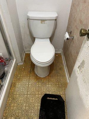 Toilet install