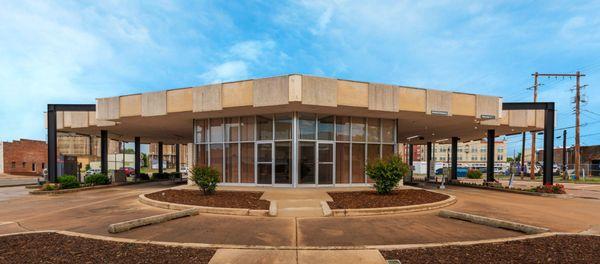 Exterior of MidFirst Bank located at 228 W Chickasha Ave. in Chickasha, OK.