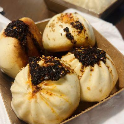 spicy pork bao