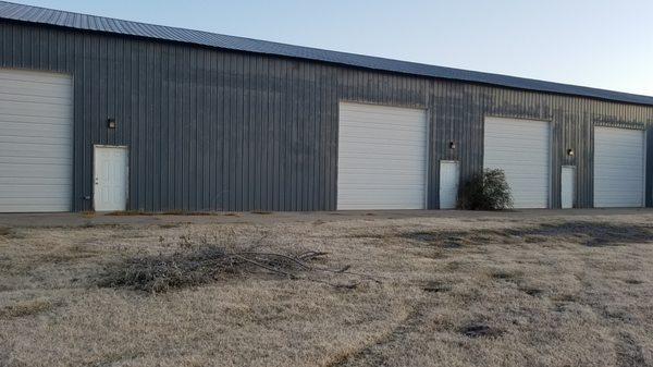 RV bays with extra space!