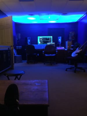 Tracking room