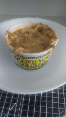 Cup of Bert's Famous Chilli, topped with cheese & onion