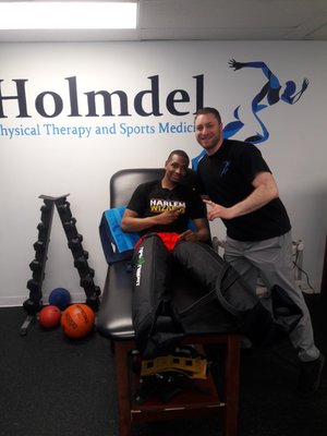 Professional basketball player in our facilities getting his treatment!