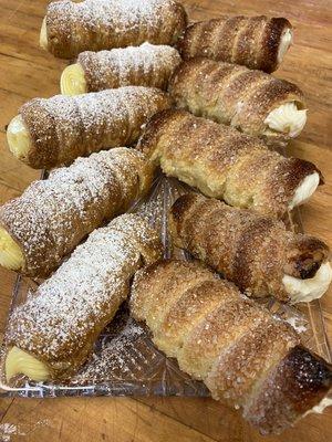 Cannoli's