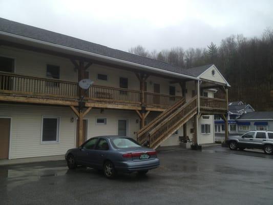 Mountain Son Motor Inn