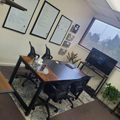 office located conveniently off the 101 & Expressway in Rohnert Park