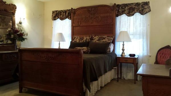 The Shiloh Room at Oxbow Bed and Breakfast