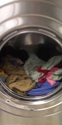 Clothes that were in washer dude said it was over filled and u can see it is not