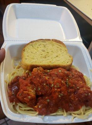 Spaghetti w/vegan meatballs & Garlic toast