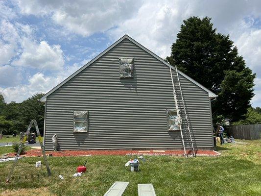 Painting vinyl siding with sherwin Williams super paint