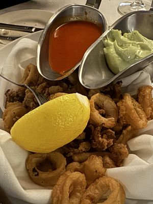 Grotto Misto - Mainly fried calamari even though menu says it will have fried shrimp and fish too