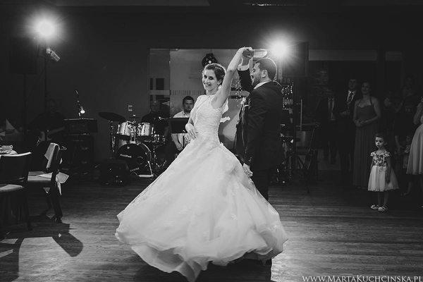 Let's us take care of you Special Wedding Dance.  We can easily choreograph a beautiful wedding dance for you.