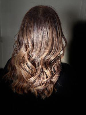 Balayage en tonos caramelo