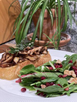 Mushroom toast