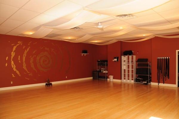 Our 2nd studio, 900 sq feet with Bamboo Floors