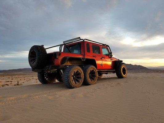 6 Wheel Jeep Wrangler with Hellcat Enginge