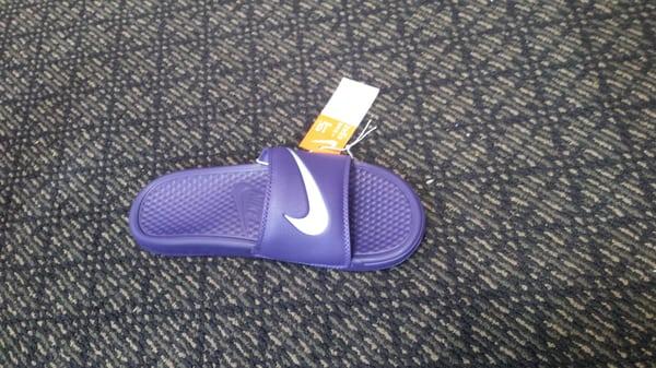 Purple Nike flip flops yeahhhh!