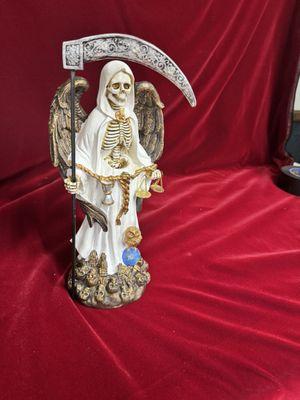 Santa Muerte Blanca statue