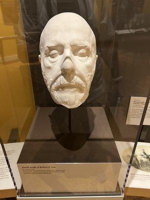 Lee's death mask