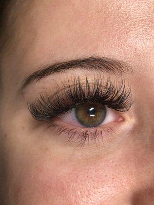 Volume lashes