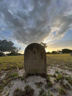 Willow Lawn Cemetery