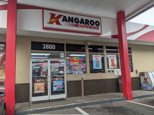 Kangaroo Express, 3800 Wilkinson Blvd, Charlotte