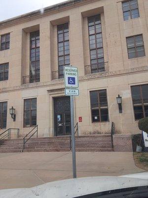 The post office has handicap parking.