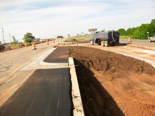 New Highway Asphalt & Curb