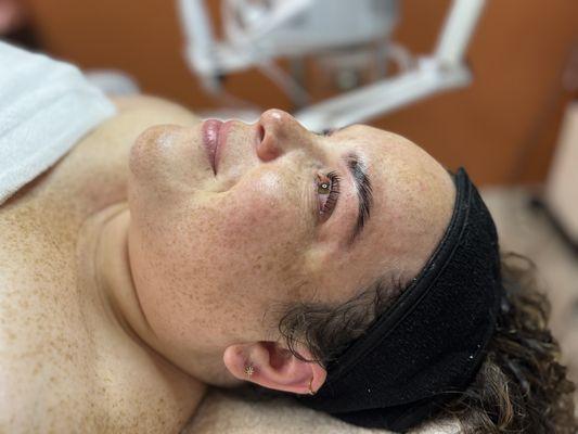 Relaxing facial and Brow Lamination service with Grace