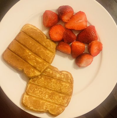 French Toast & Strawberries