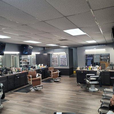 SAL'S BARBER SHOP GLENDALE