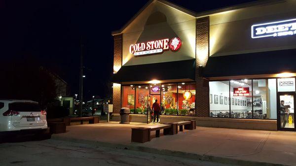 Storefront for Stone Cold Creamery Franklin Park