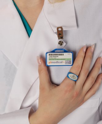 Dosimetry badges and rings for radiation monitoring