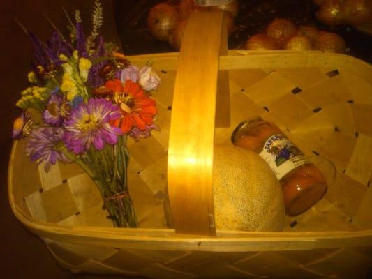 Fresh flowers, sweet cantaloupe and the most delicious jar of peaches