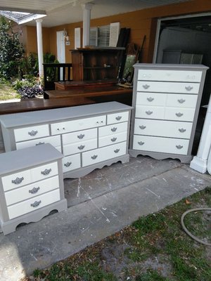 A dresser set