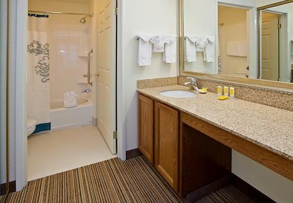 Suite Bathroom