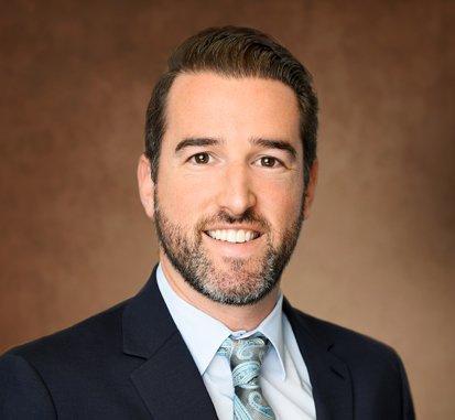 Evan Selik is a partner in our L.A. office who represents employees in wrongful termination litigation and employment discrimination cases.