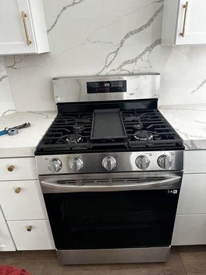 Installed same backsplash as countertops