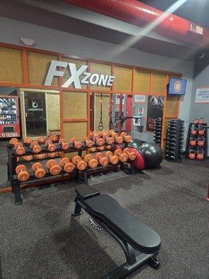 Free Weights, Kettle bells, cables and more in FX zone