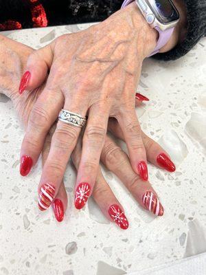 Perfect Christmas nails by Kristina