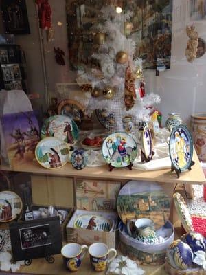 Christmas window at Francesco Rocks