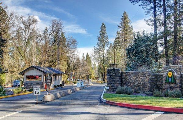 Pine Mountain Lake, a gated resort community in the Yosemite foothills