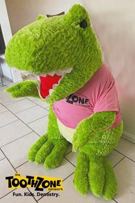 Mr. Dino enjoyed supporting Toothzone at their sponsor event!