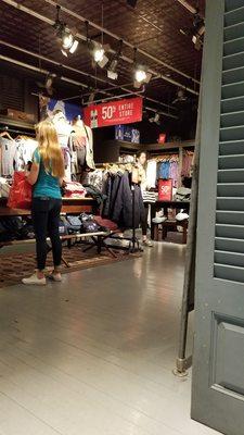 Hollister Co.