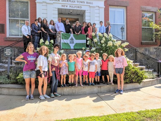 Half Day Summer Camp posing with the Mayor for #townhallselfie Day